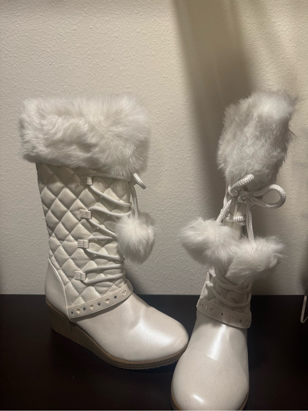 Girls Boots NIB Size 4